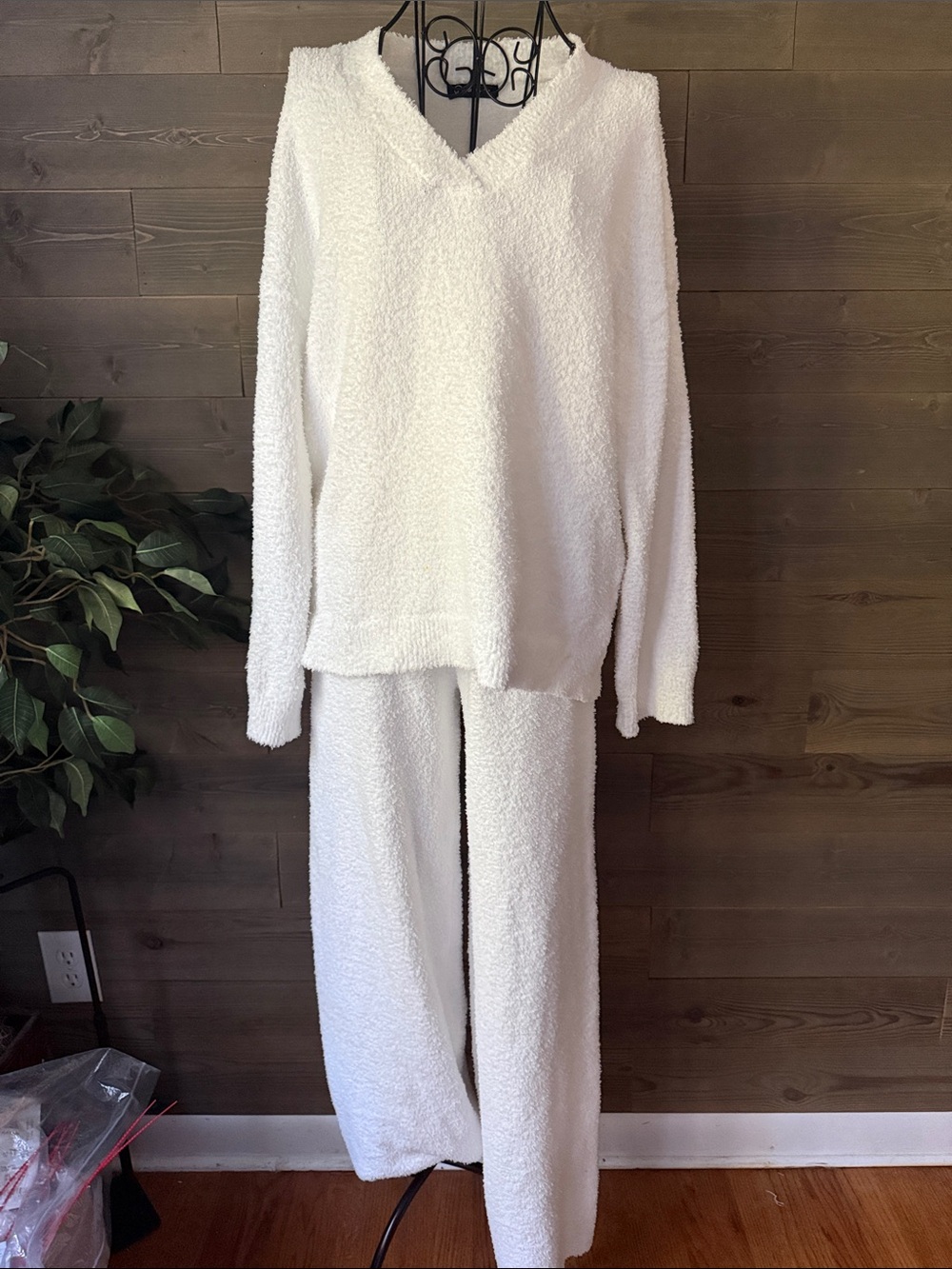Pretty garden white two piece pajama set